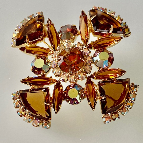 Jewelry - Elegant Crystal Amber-colour for Brooch or Pendant